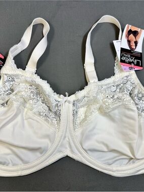 NWT Lilyette by Bali Comfort Lace Minimizer Underwire Bra White 44D